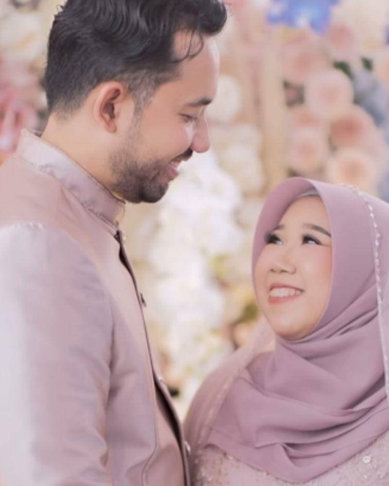 Instagram.com/@kikysaputrii